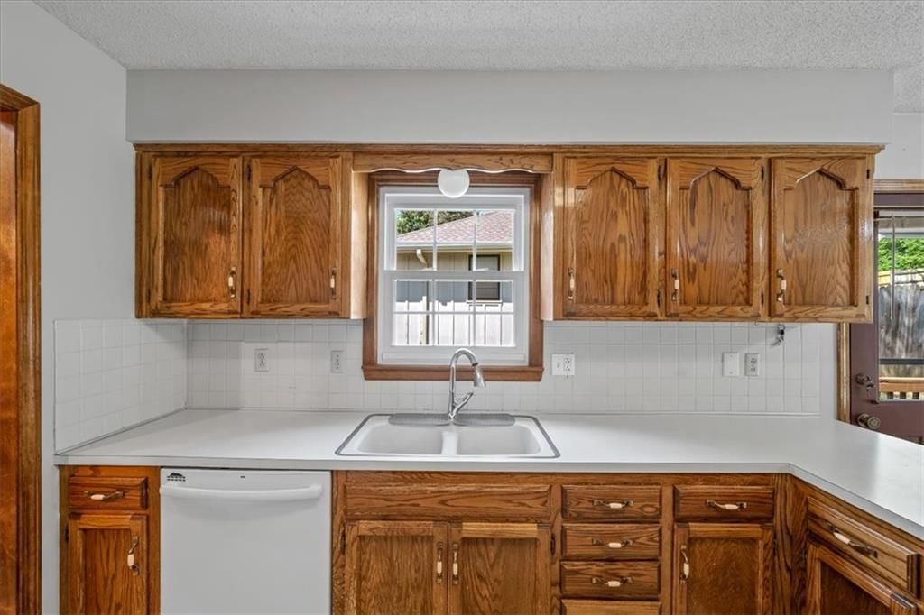 725 Laurel Avenue — photo 14