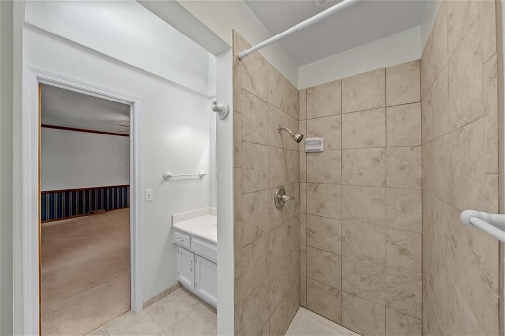 725 Laurel Avenue — photo 22