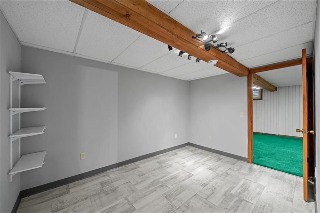 725 Laurel Avenue — photo 27