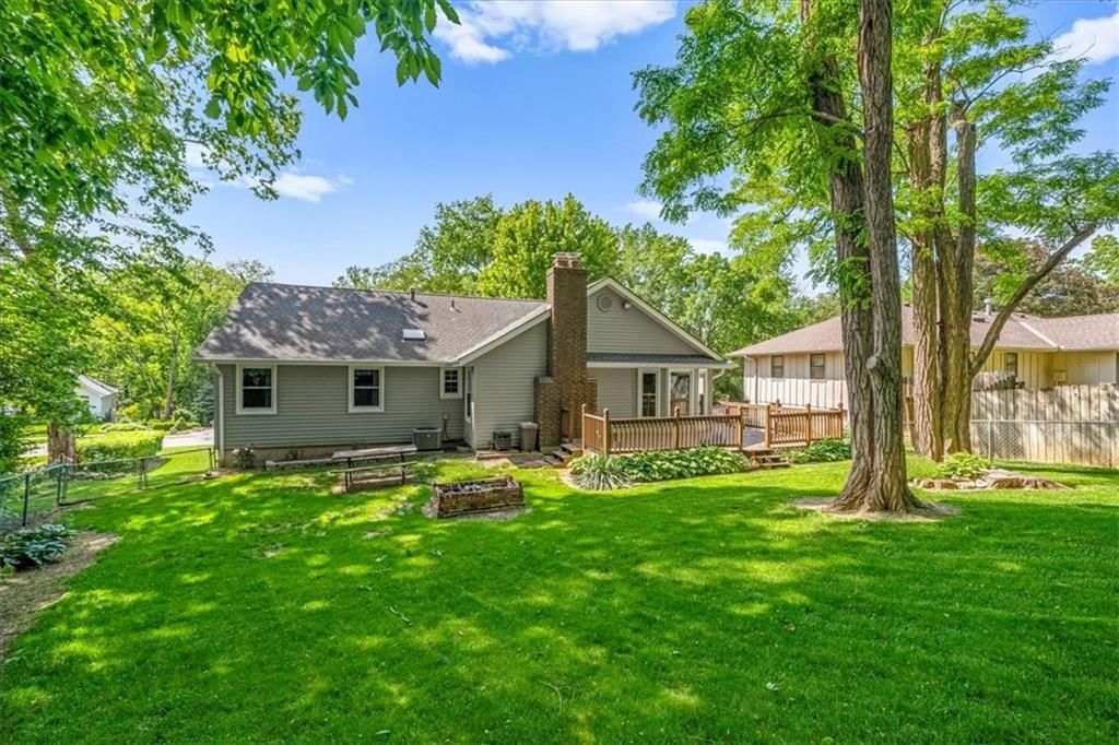 725 Laurel Avenue — photo 32