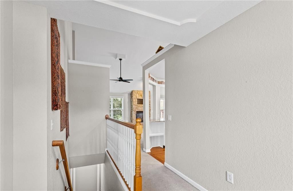 1224 Greenbrier Drive — photo 4