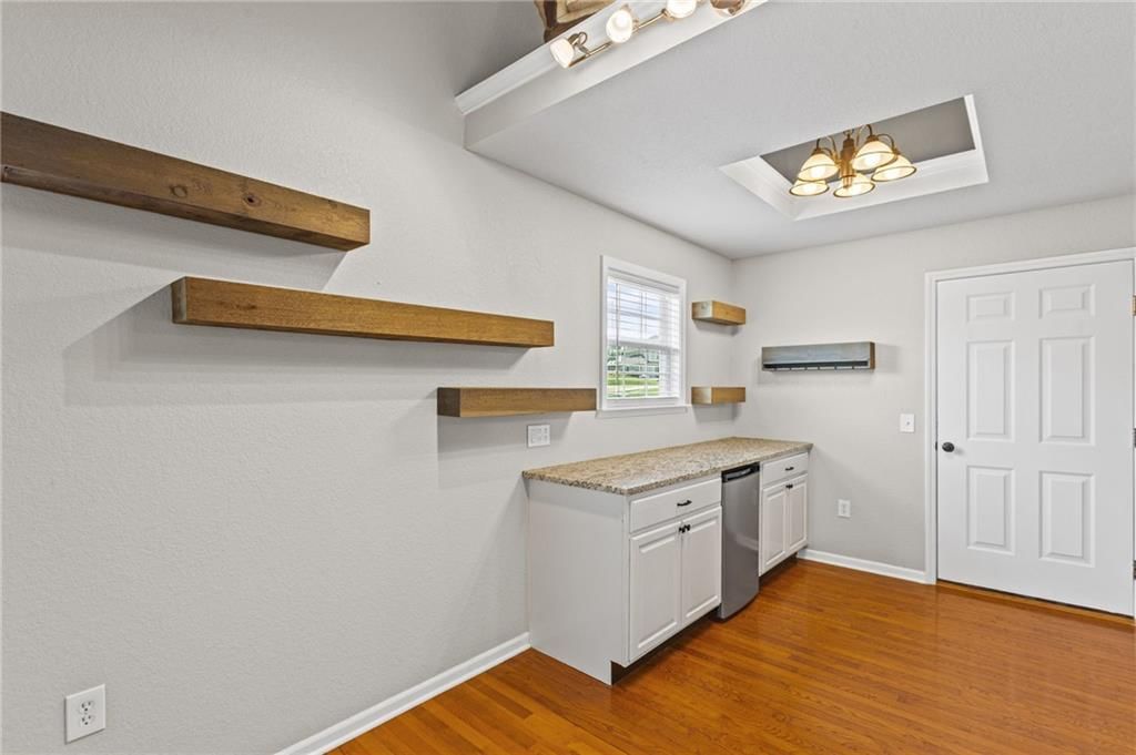 1224 Greenbrier Drive — photo 12