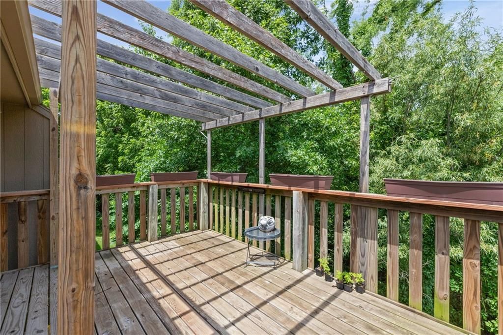 1224 Greenbrier Drive — photo 26