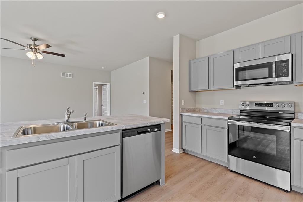 37561 W 209th Street — photo 2
