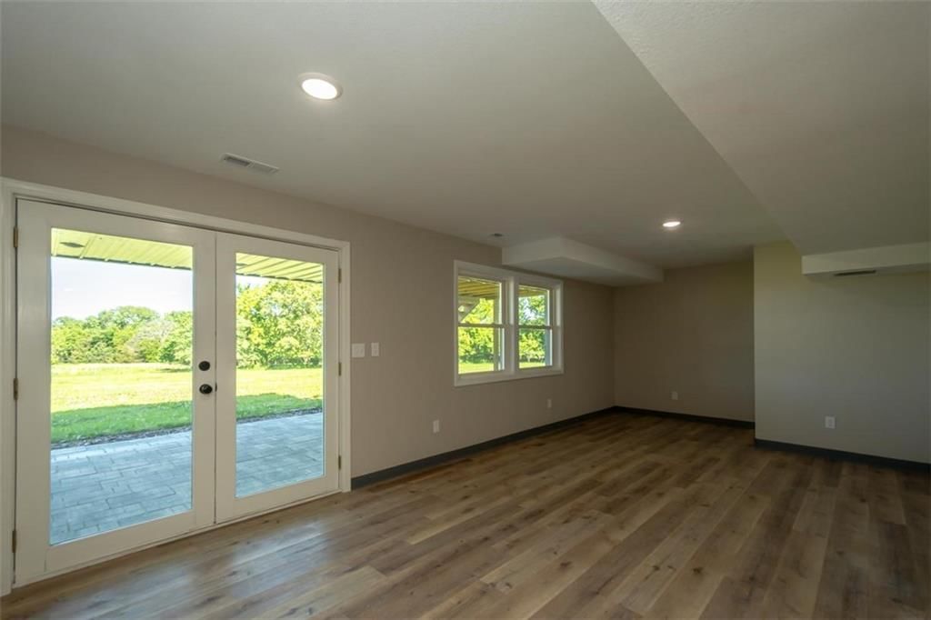 820 E 1000 Road — photo 37