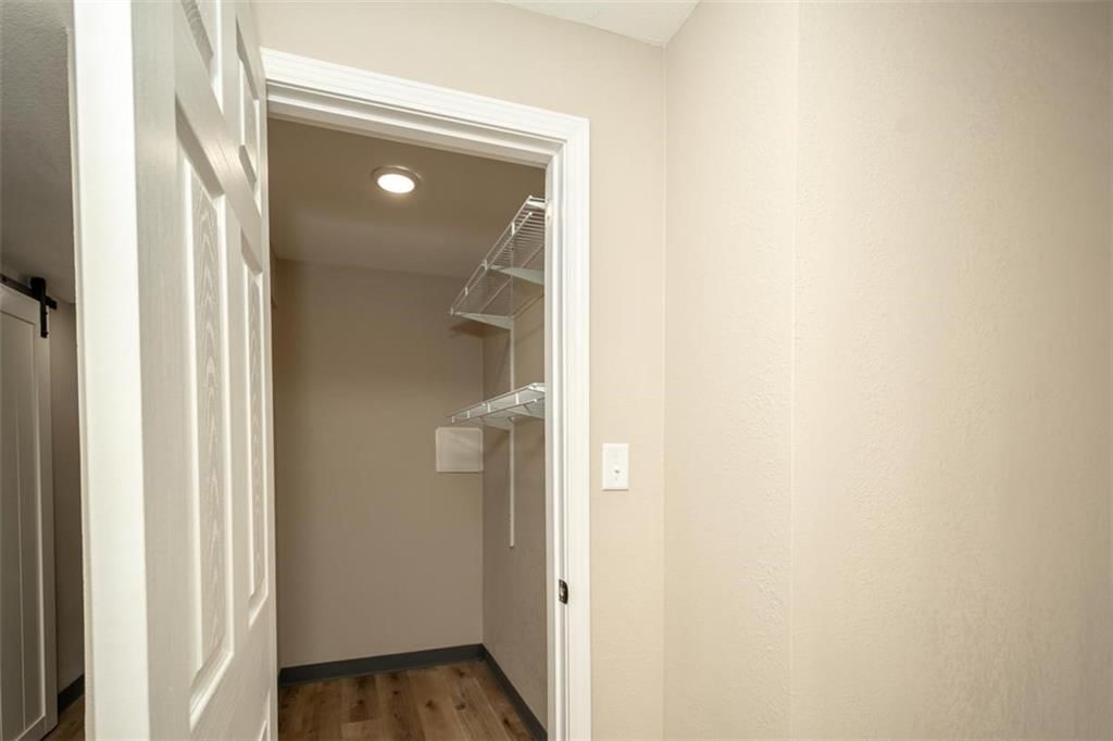 820 E 1000 Road — photo 39