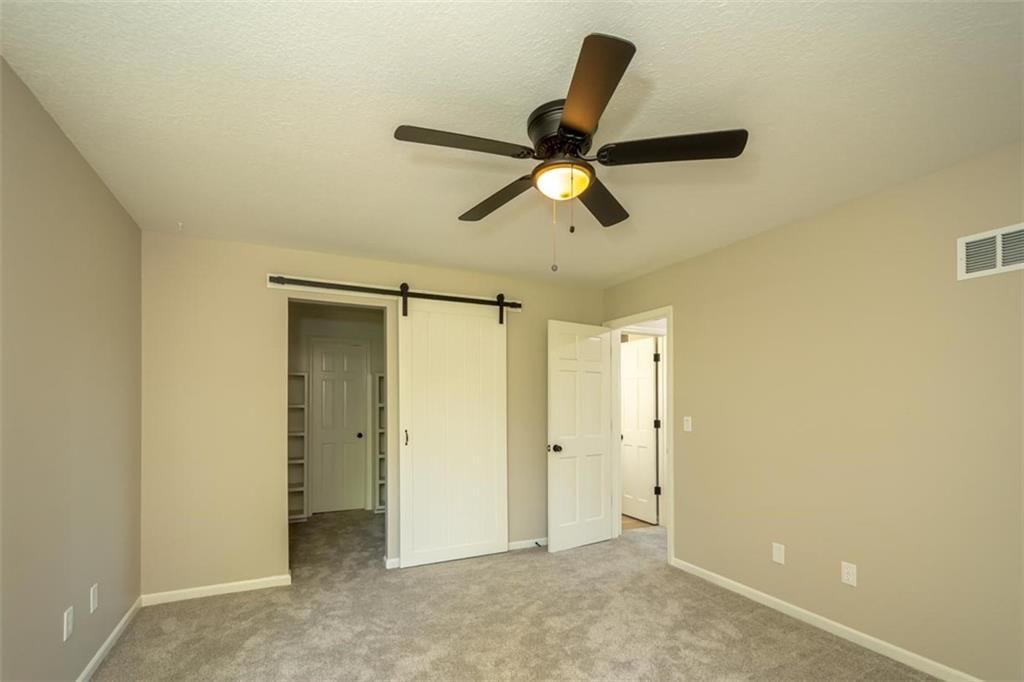 820 E 1000 Road — photo 46