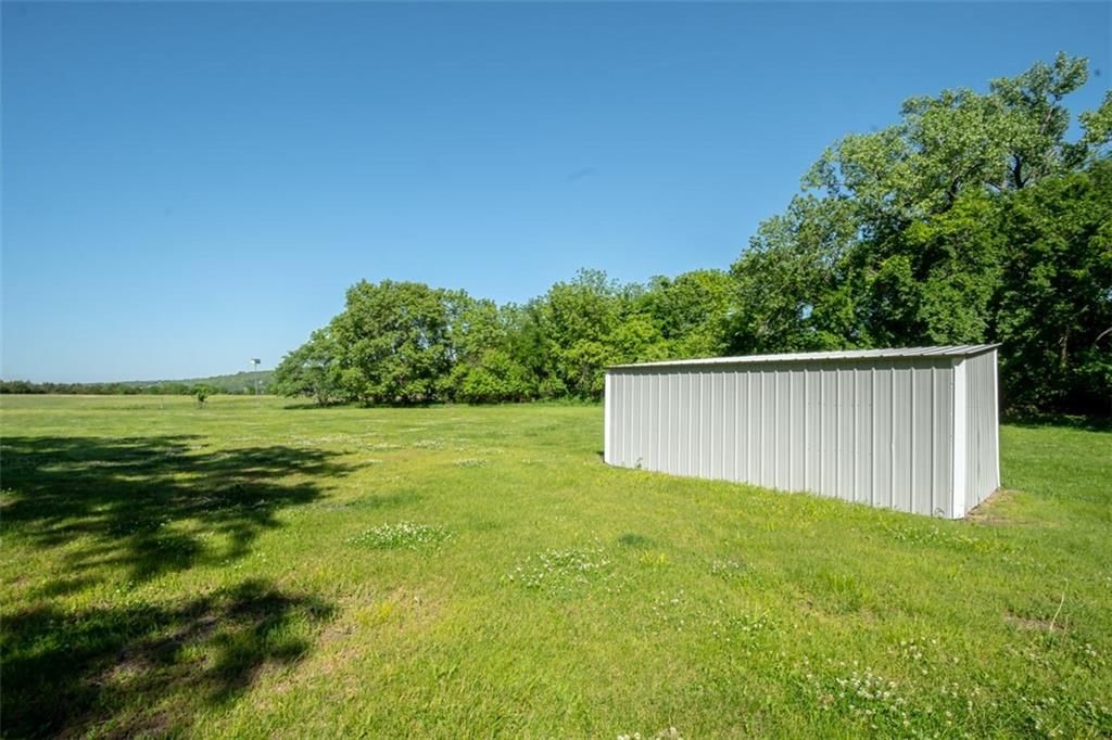 820 E 1000 Road — photo 75