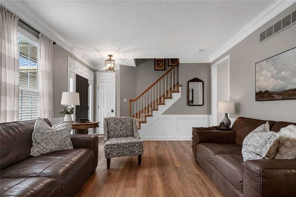 12037 S Hallet Street — photo 6