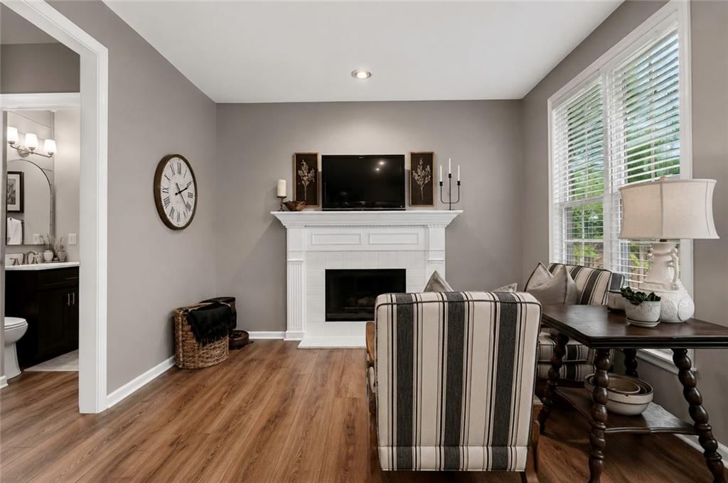 12037 S Hallet Street — photo 7