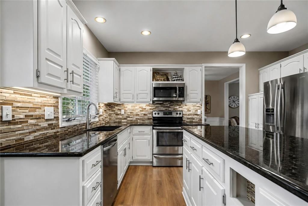 12037 S Hallet Street — photo 12