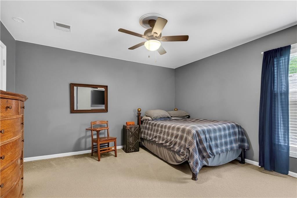 12037 S Hallet Street — photo 27
