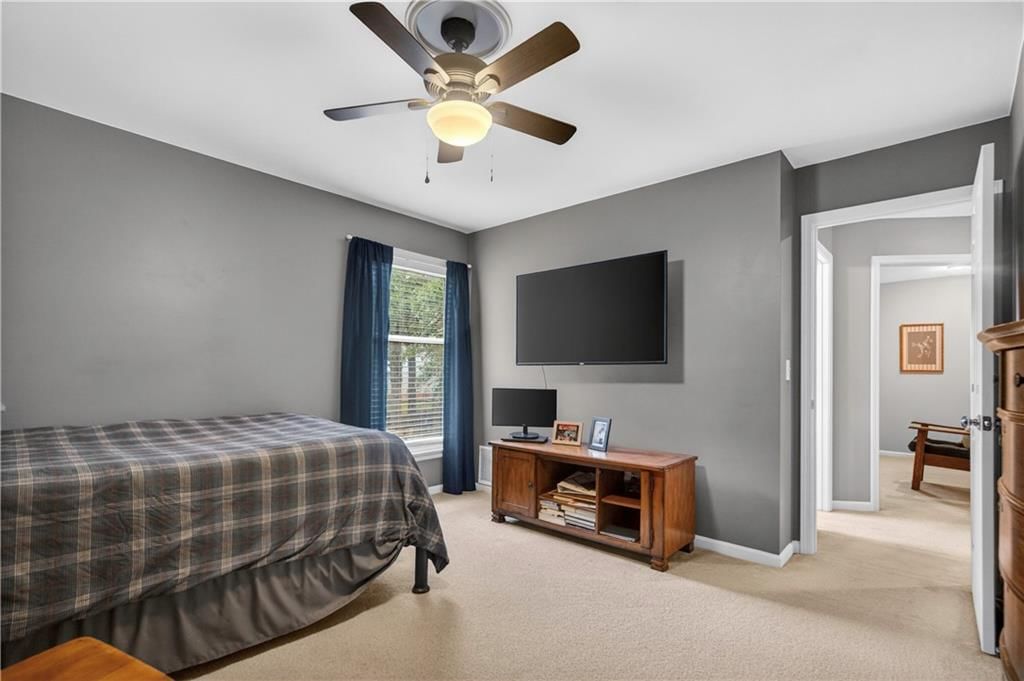 12037 S Hallet Street — photo 28