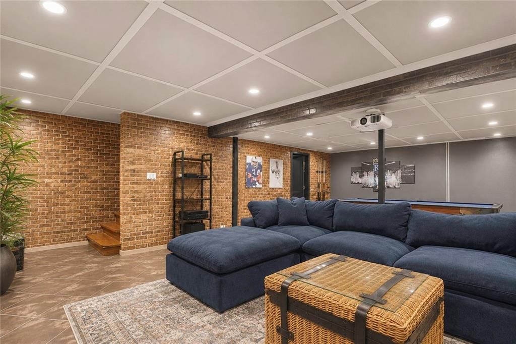 12037 S Hallet Street — photo 34