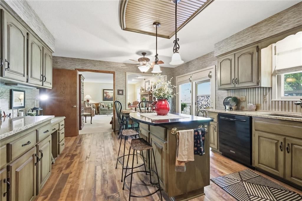 6626 Oak Ridge Drive — photo 9