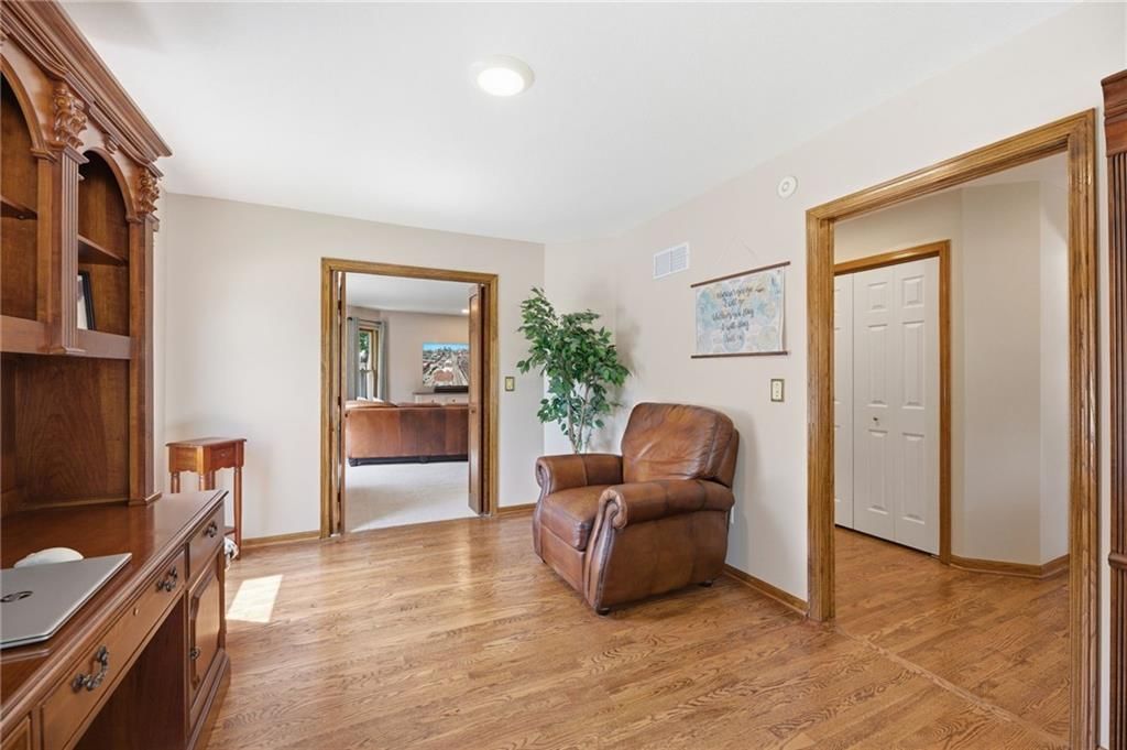 7638 N Pomona Avenue — photo 18