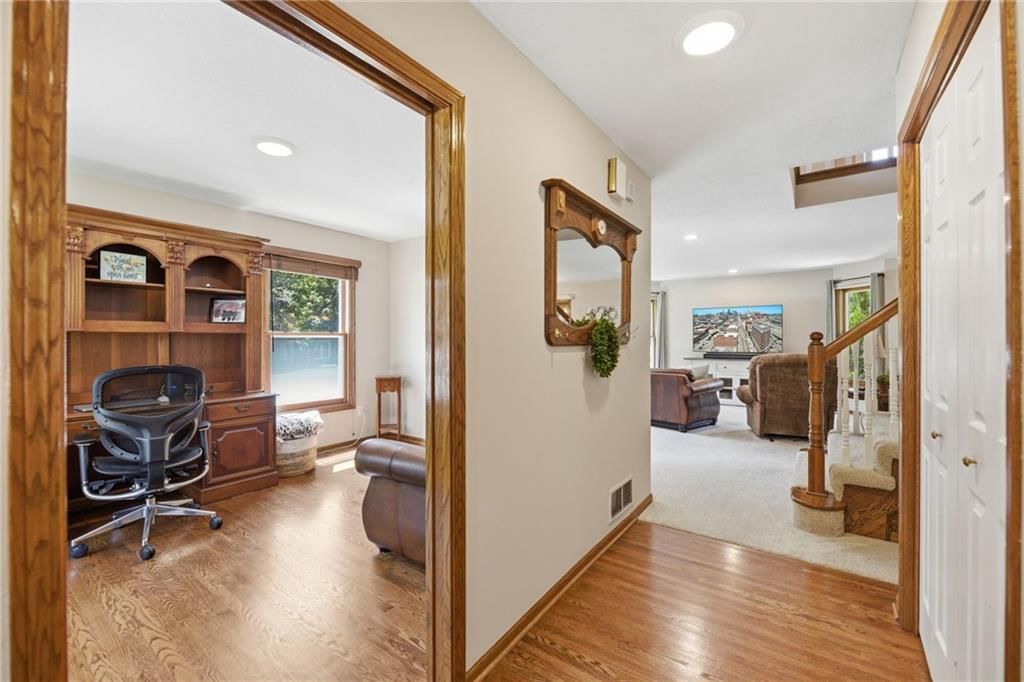 7638 N Pomona Avenue — photo 19
