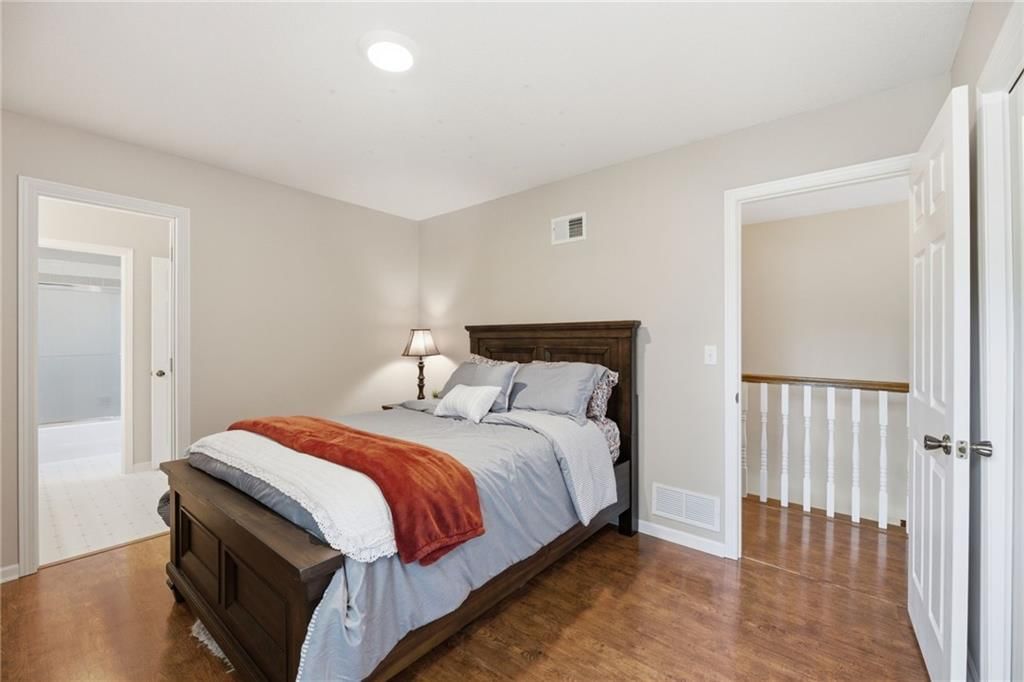 7638 N Pomona Avenue — photo 29