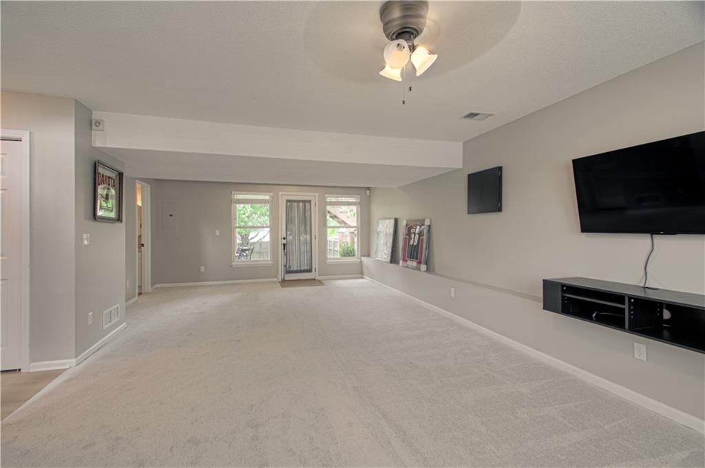 20920 W 125TH Terrace — photo 16