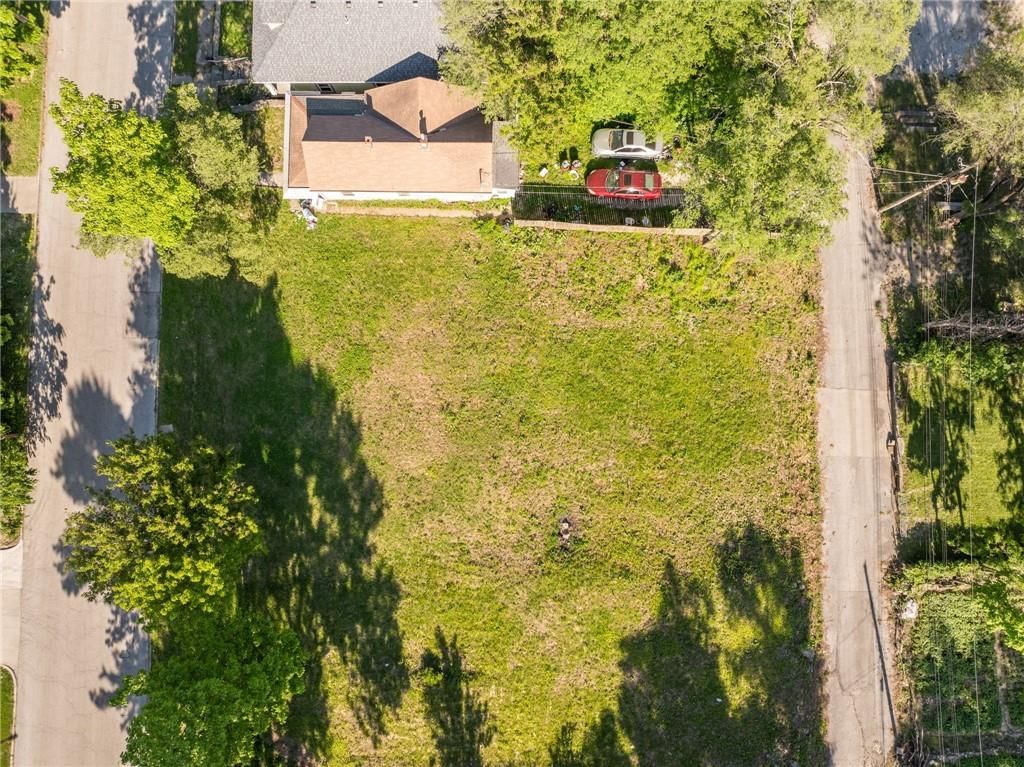 1213 Armstrong Avenue — photo 4