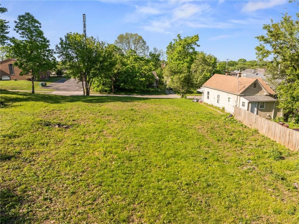 1213 Armstrong Avenue — photo 5