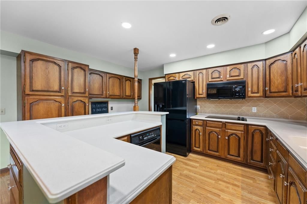 308 Canary Lane — photo 10