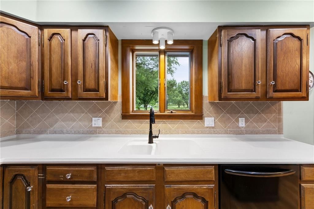 308 Canary Lane — photo 14