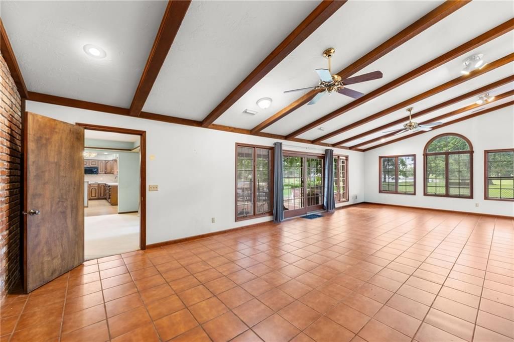 308 Canary Lane — photo 16