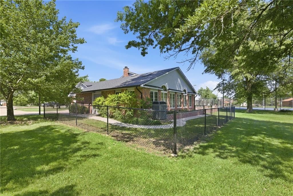308 Canary Lane — photo 43