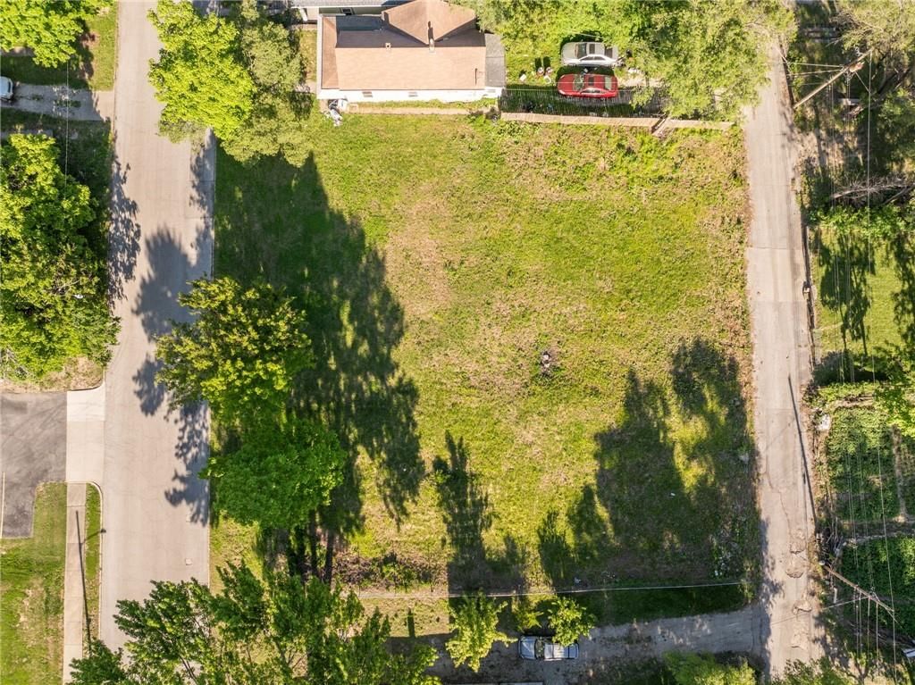 1215 Armstrong Avenue — photo 13