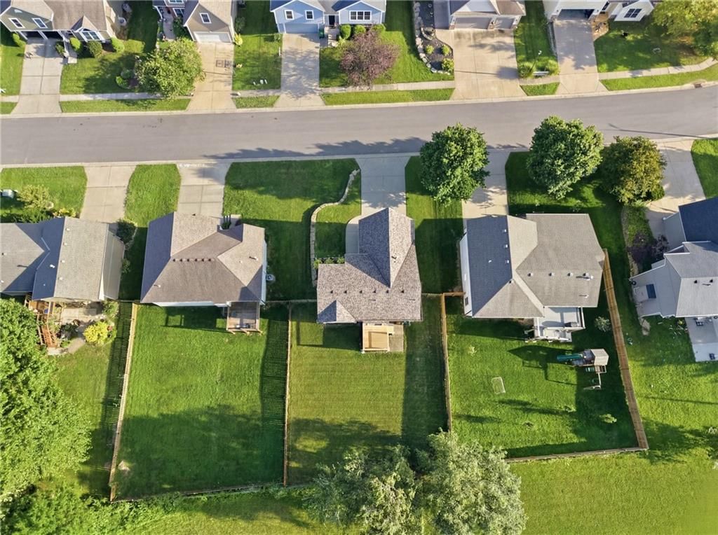 11448 Parkview Avenue — photo 3