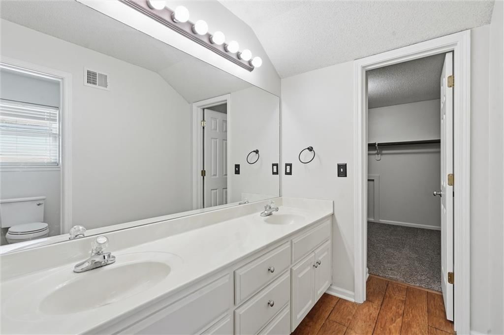 11448 Parkview Avenue — photo 17