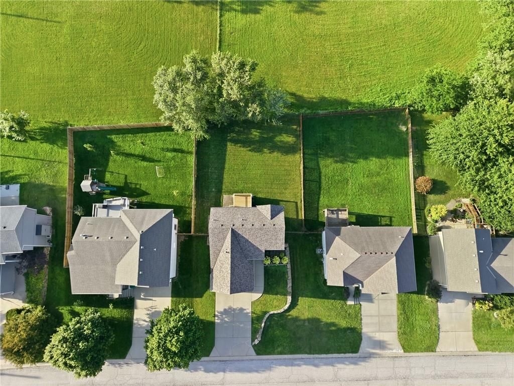 11448 Parkview Avenue — photo 31