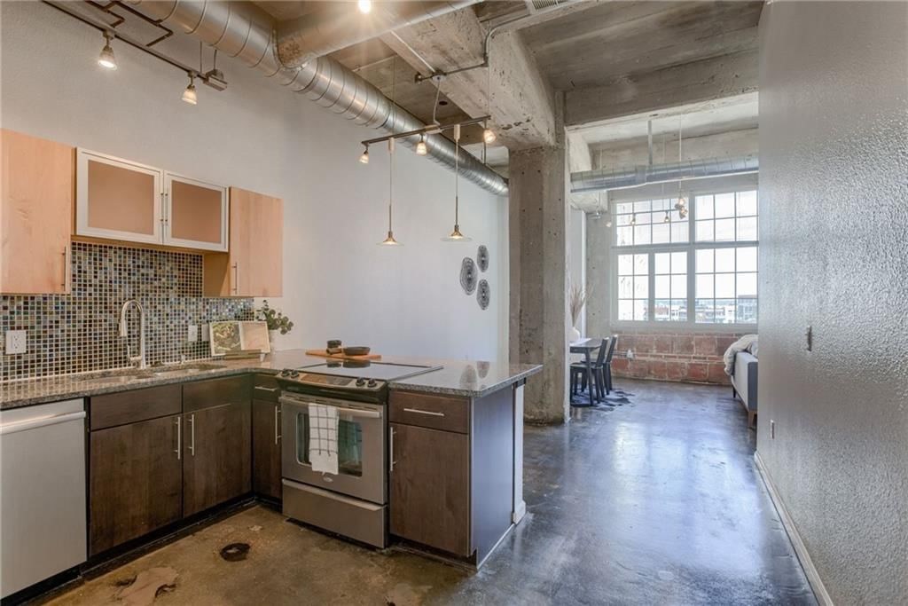321 W 7th Street — photo 6
