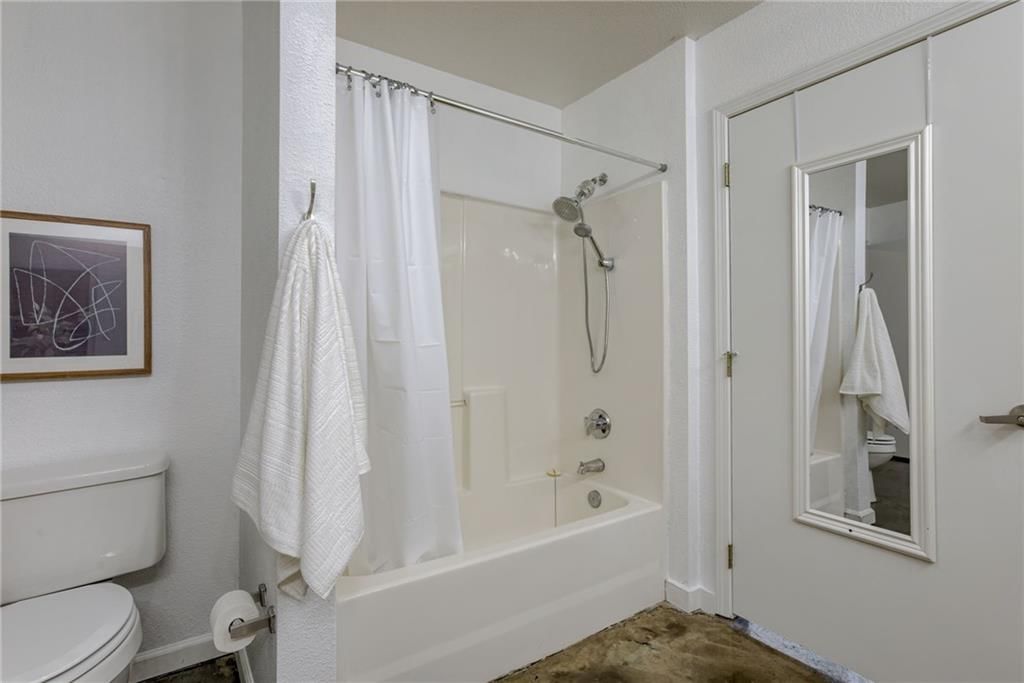 321 W 7th Street — photo 17
