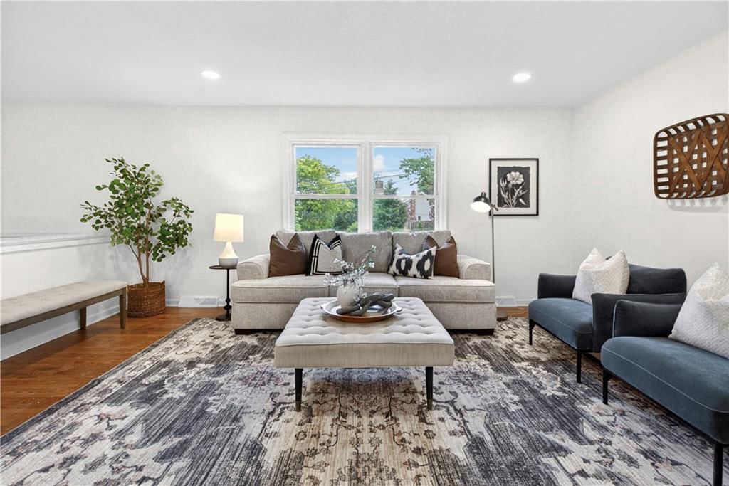 13516 W 71st Street — photo 5