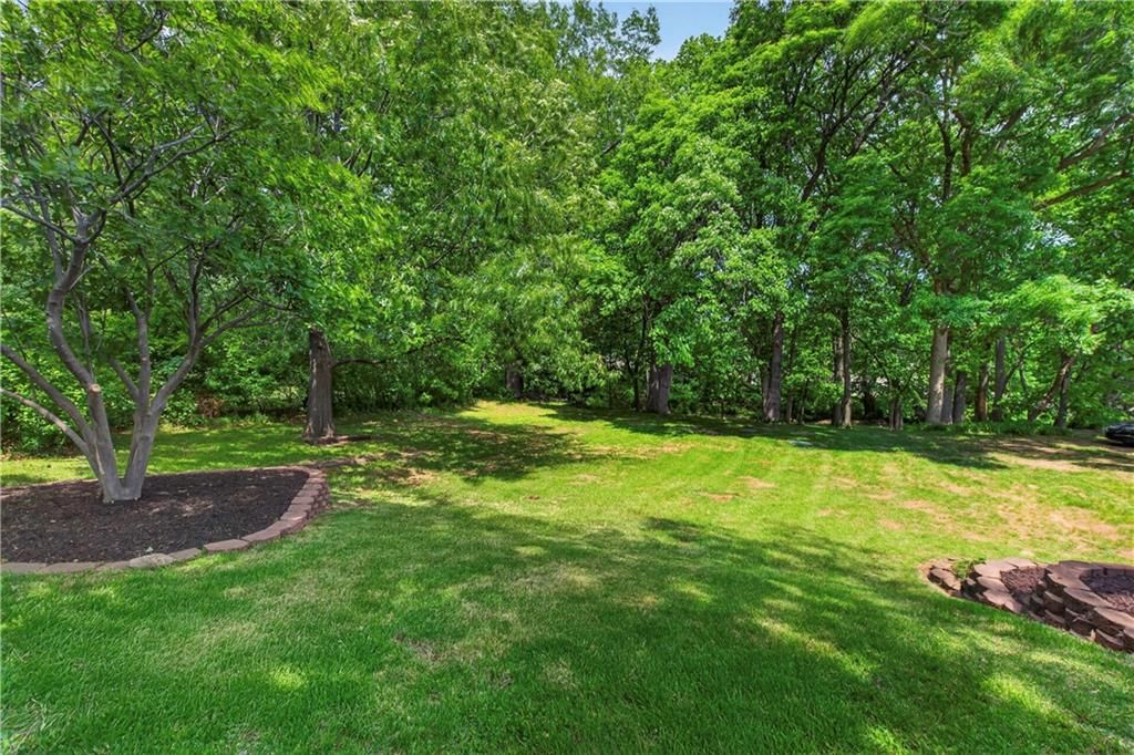 13516 W 71st Street — photo 25