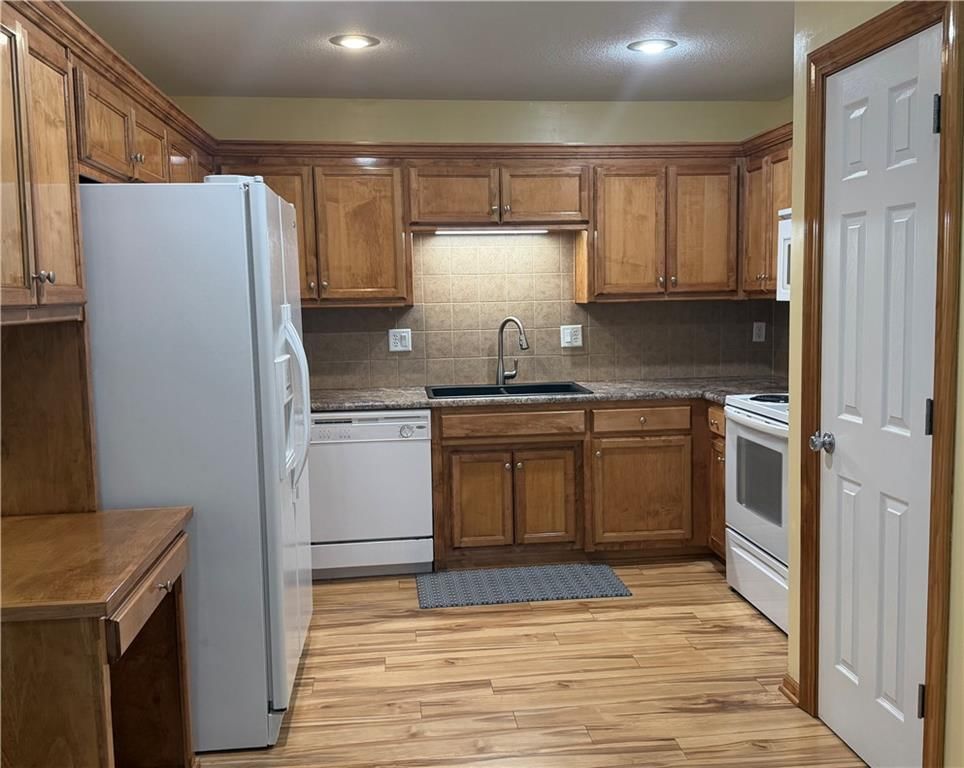 15621 Landauer Circle — photo 4