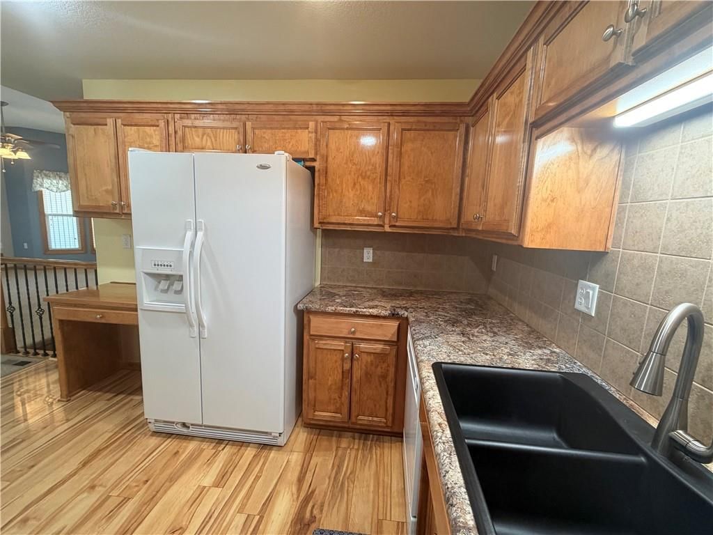 15621 Landauer Circle — photo 6