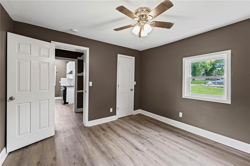 330 Garfield Avenue — photo 16