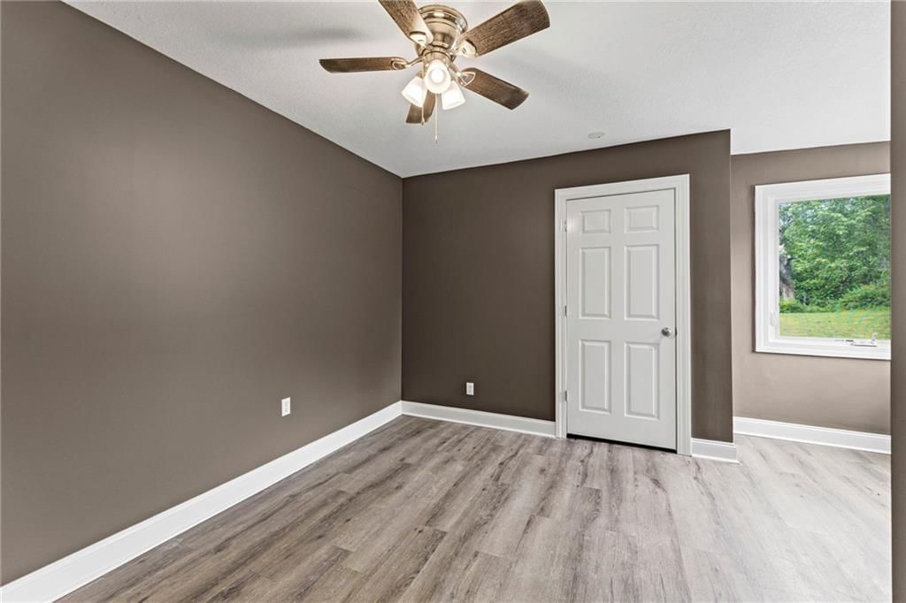 330 Garfield Avenue — photo 17