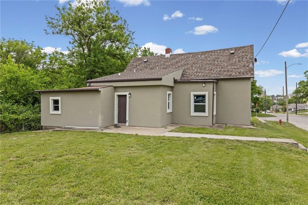330 Garfield Avenue — photo 24