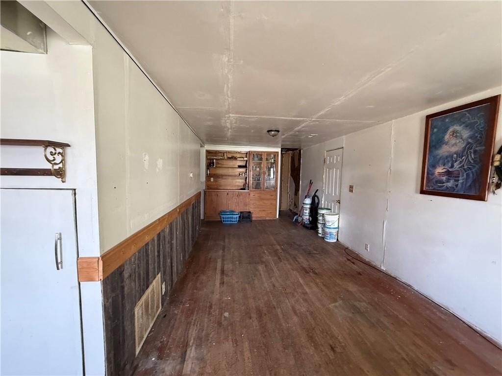 102 N West Street — photo 8