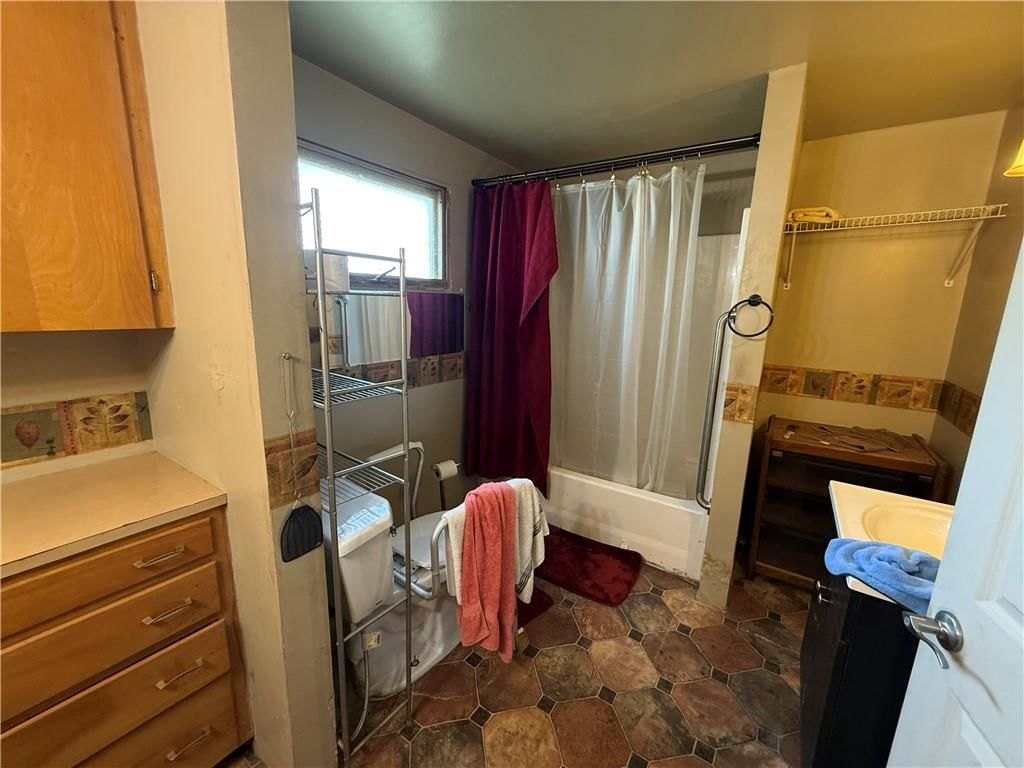 102 N West Street — photo 14