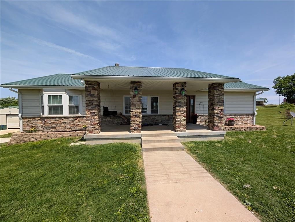 470 SW 850 Road, Chilhowee, MO