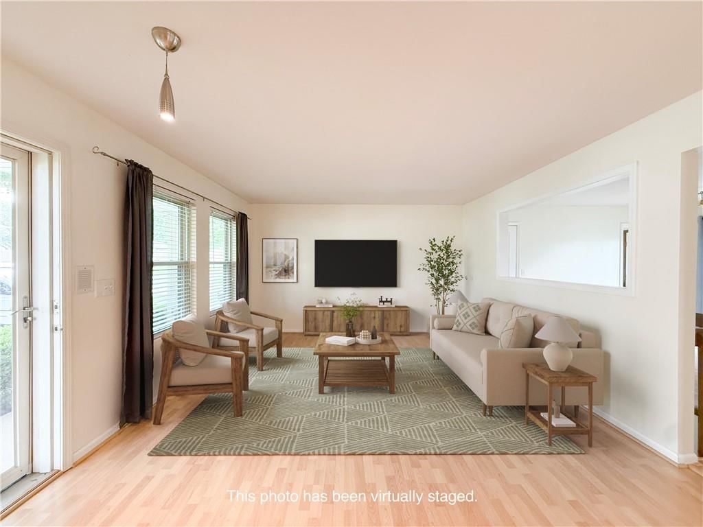 402 W 33rd Street — photo 7