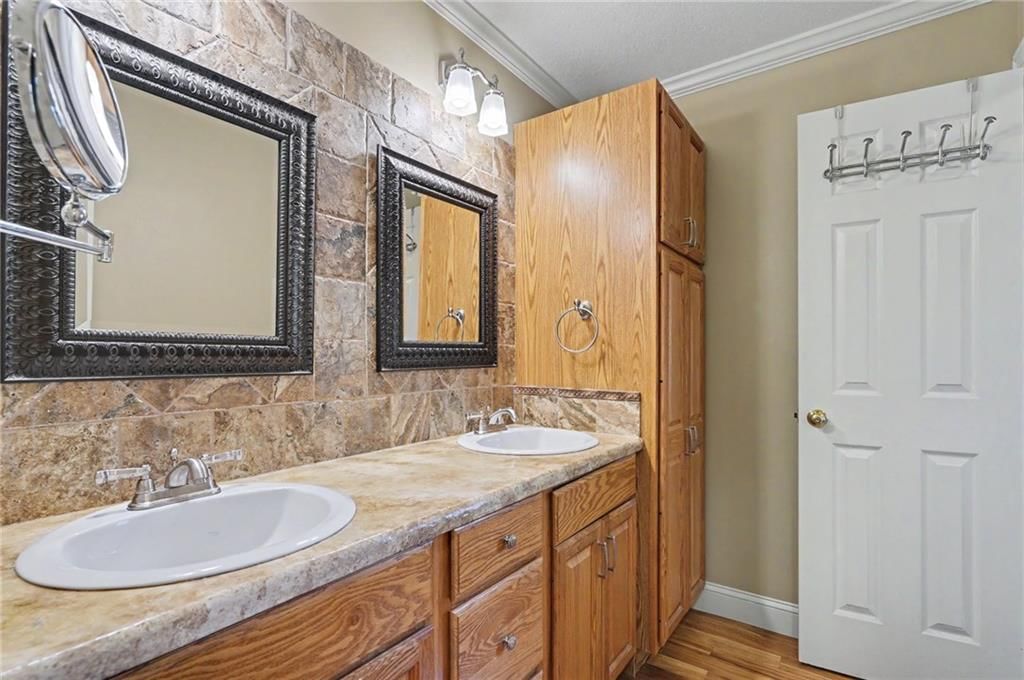 618 E 1714 Road — photo 32
