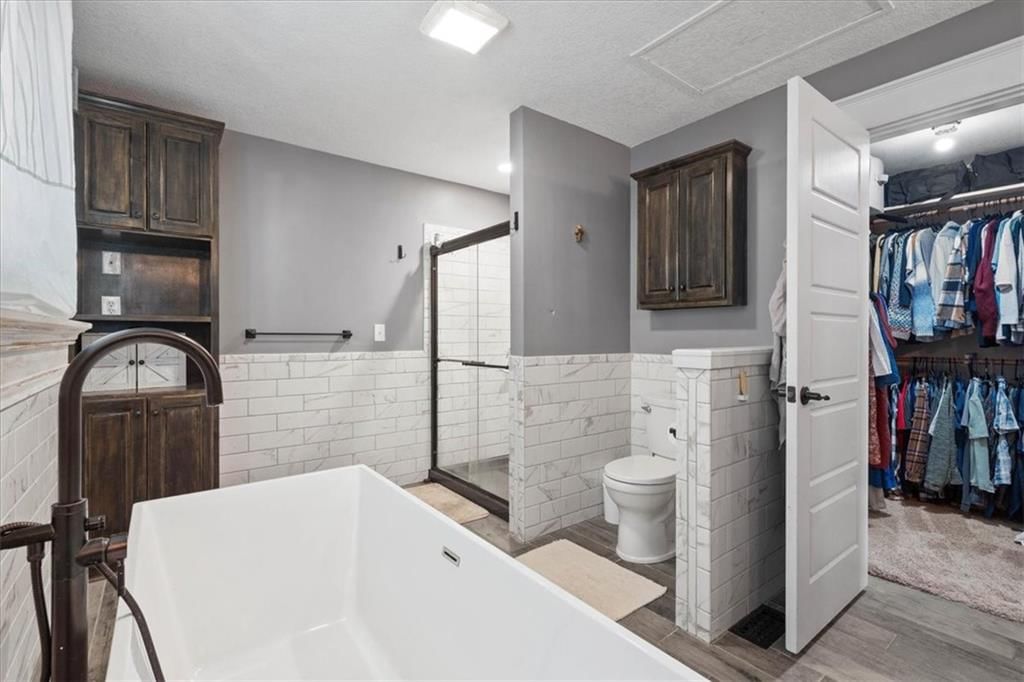 329 W 3rd Street — photo 21