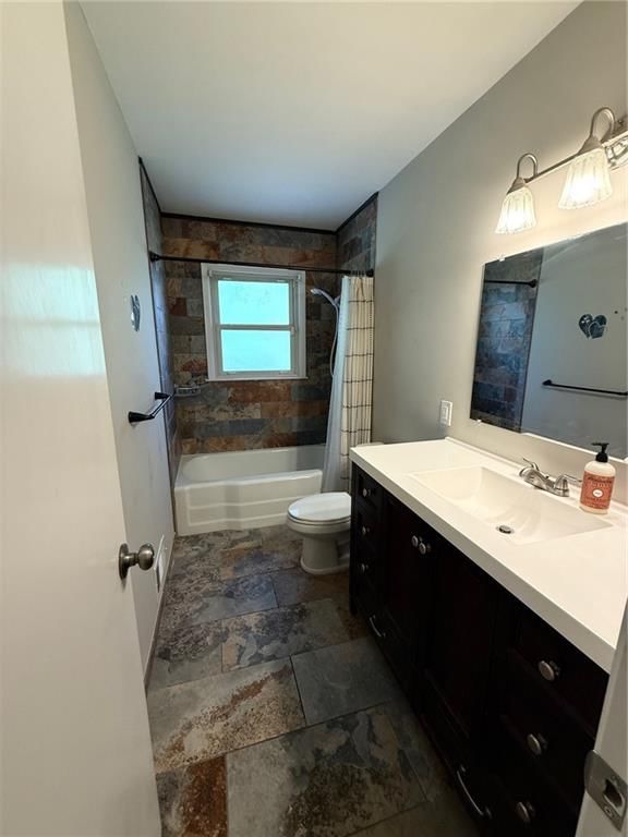 7413 Hedges Avenue — photo 9