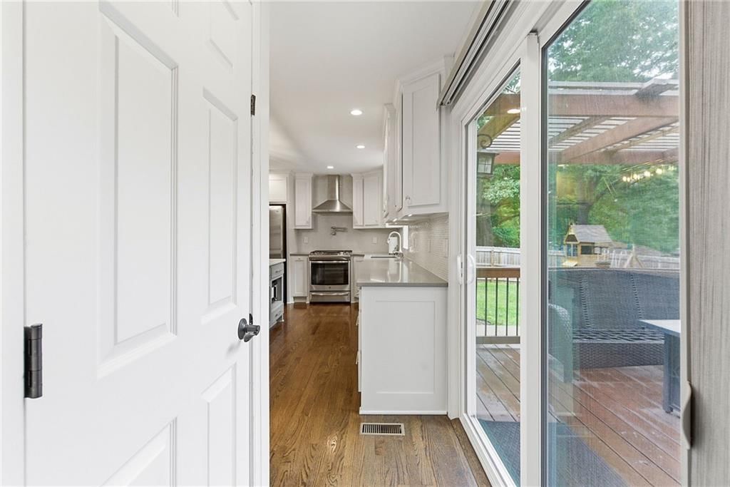 9915 MERCIER Street — photo 12